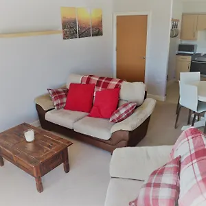  Apartment 2br Apt In W Parking - Near Gatwick United Kingdom